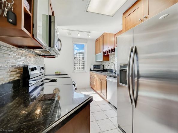 701 Brickell Key Blvd 1510, Miami FL 33131