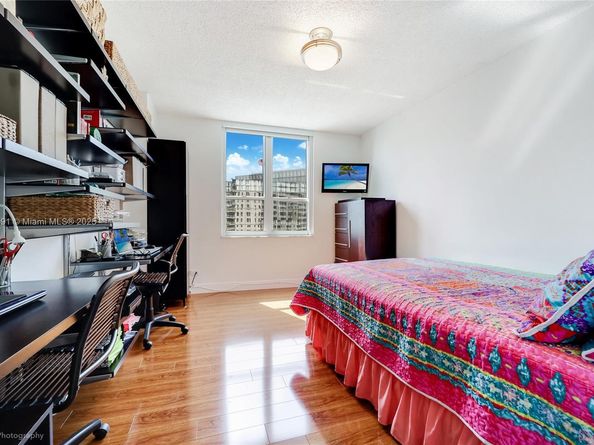 701 Brickell Key Blvd 1510, Miami FL 33131