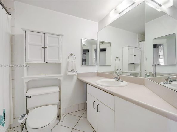 701 Brickell Key Blvd 1510, Miami FL 33131