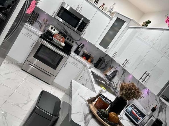 1827 NW 68th Ter, Miami FL 33147