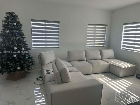 1827 NW 68th Ter, Miami FL 33147