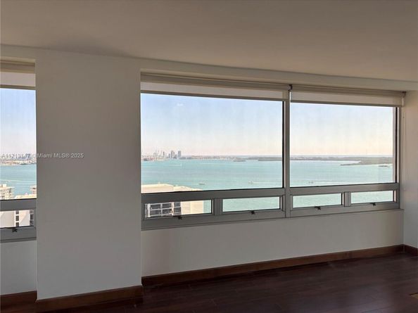1541 Brickell Ave C2705, Miami FL 33129