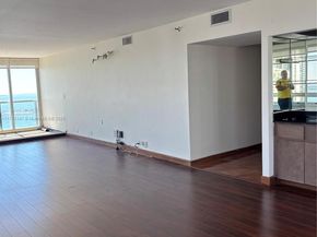 1541 Brickell Ave C2705, Miami FL 33129