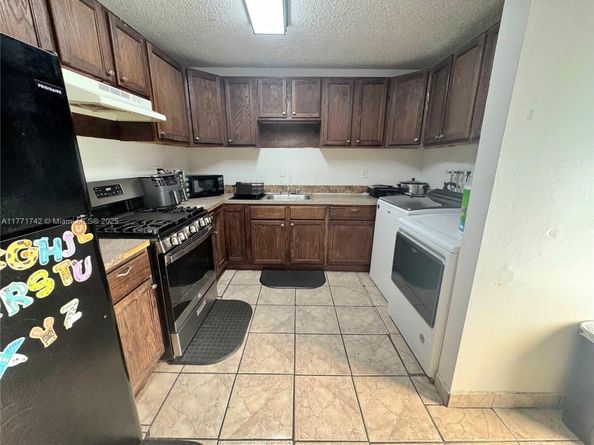 4411 NW 185th St 4411, Miami Gardens FL 33055