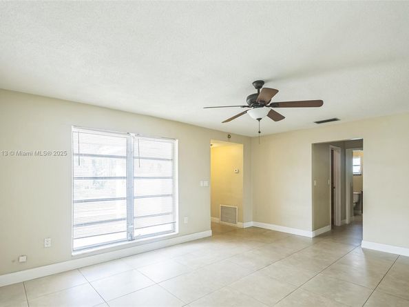 8361 NW 28th Pl, Sunrise FL 33322