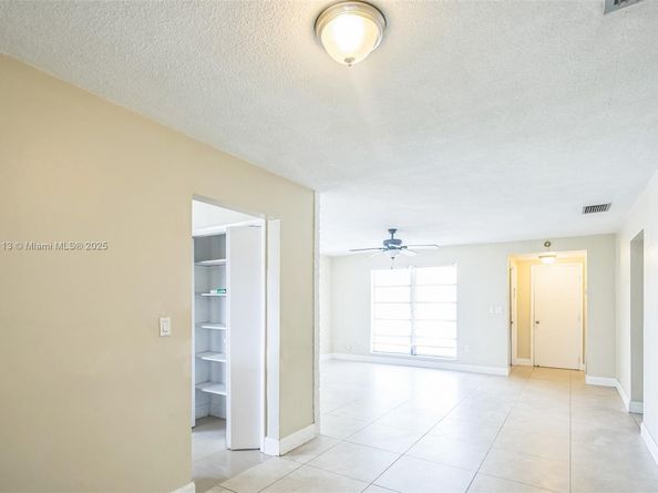 8361 NW 28th Pl, Sunrise FL 33322