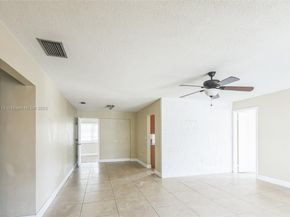 8361 NW 28th Pl, Sunrise FL 33322