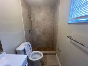 8361 NW 28th Pl, Sunrise FL 33322