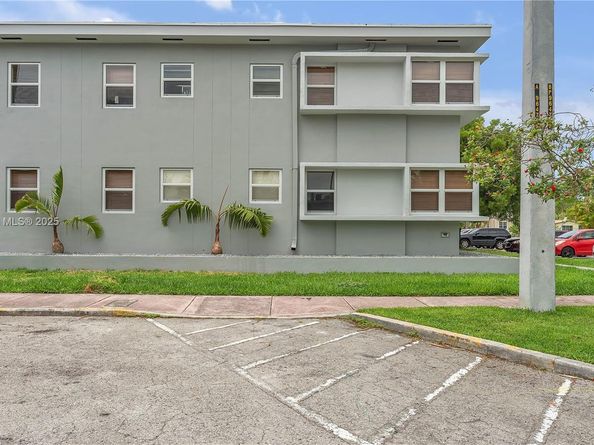 1905 Calais Dr, Miami Beach FL 33141