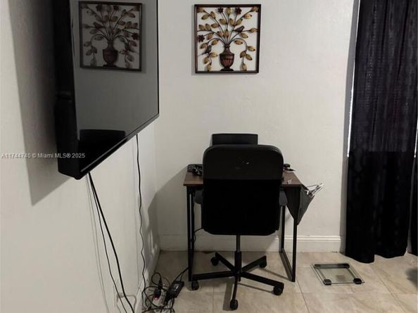 2770 NW 164th Ter, Miami Gardens FL 33054
