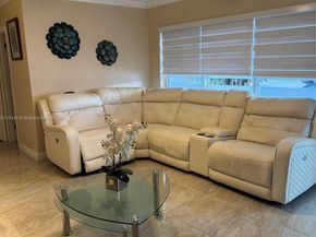2770 NW 164th Ter, Miami Gardens FL 33054