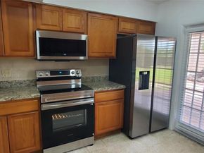 142 NW 21 St, Homestead FL 33030