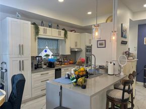 8320 SW 12th St, Pembroke Pines FL 33025