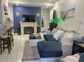 8320 SW 12th St, Pembroke Pines FL 33025
