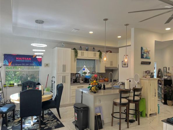 8320 SW 12th St, Pembroke Pines FL 33025
