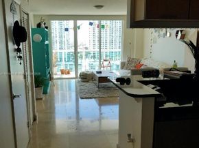 31 SE 5th St 2205, Miami FL 33131