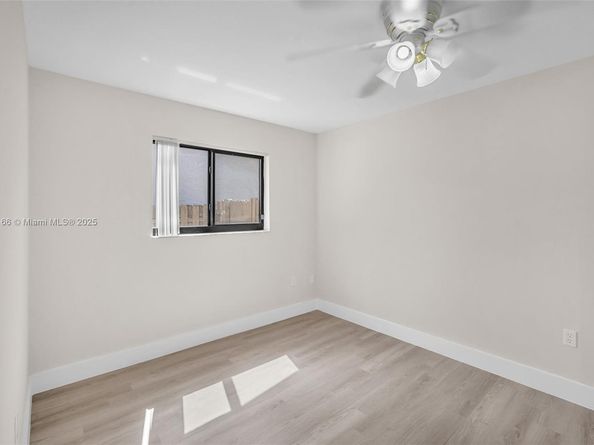 11310 NW 35th St, Sunrise FL 33323