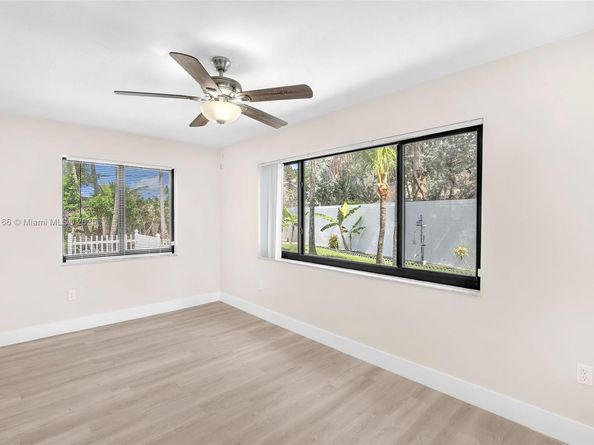 11310 NW 35th St, Sunrise FL 33323