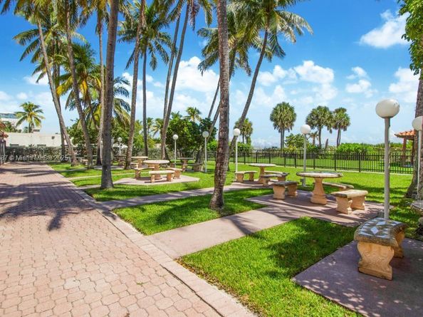 2555 Collins Ave 1800, Miami Beach FL 33140