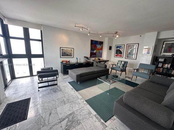2555 Collins Ave 1800, Miami Beach FL 33140