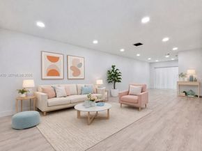 404 Sandtree Dr, Palm Beach Gardens FL 33403