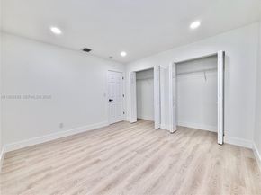 404 Sandtree Dr, Palm Beach Gardens FL 33403