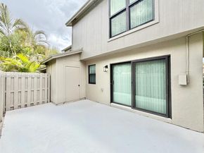 404 Sandtree Dr, Palm Beach Gardens FL 33403