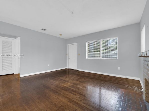 411 NW 53rd Ave, Miami FL 33126