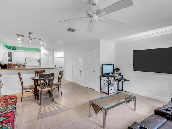 1534 NW 45th St, Deerfield Beach FL 33064