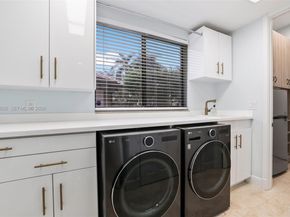 10502 Kestrel St, Plantation FL 33324