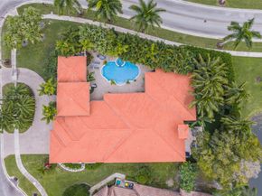 10502 Kestrel St, Plantation FL 33324