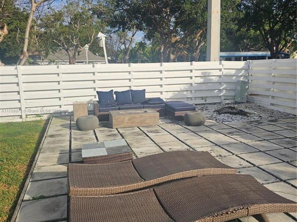 14461 SW 152nd Ct, Miami FL 33196