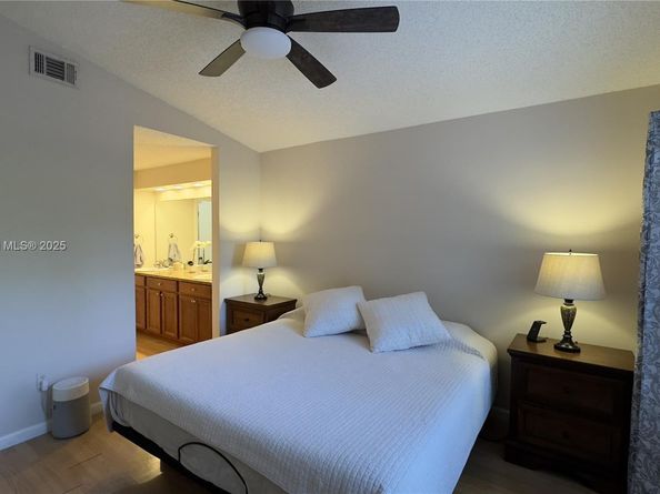 Undisclosed Address #A11863103, Miami FL 33185
