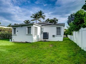 535 W 51st St, Miami Beach FL 33140
