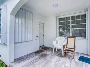 535 W 51st St, Miami Beach FL 33140
