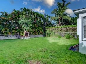 535 W 51st St, Miami Beach FL 33140