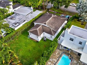 535 W 51st St, Miami Beach FL 33140
