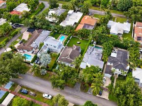 535 W 51st St, Miami Beach FL 33140