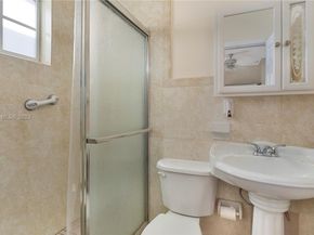 535 W 51st St, Miami Beach FL 33140