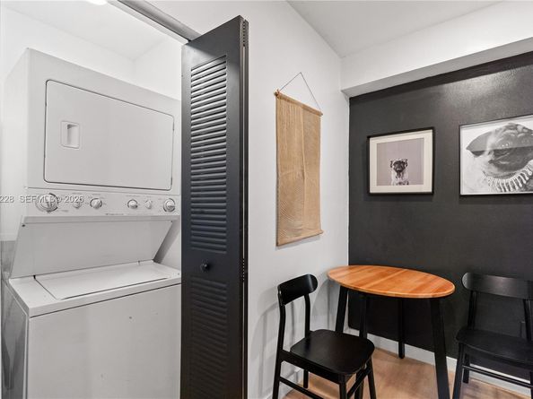 810 7th St 102, Miami Beach FL 33139