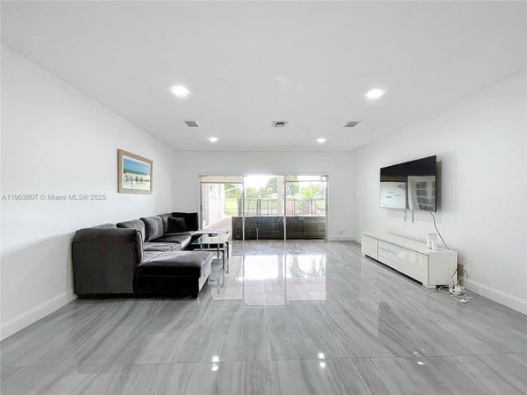 4740 N 31st Ct, Hollywood FL 33021