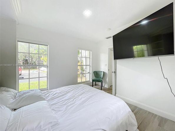 4740 N 31st Ct, Hollywood FL 33021