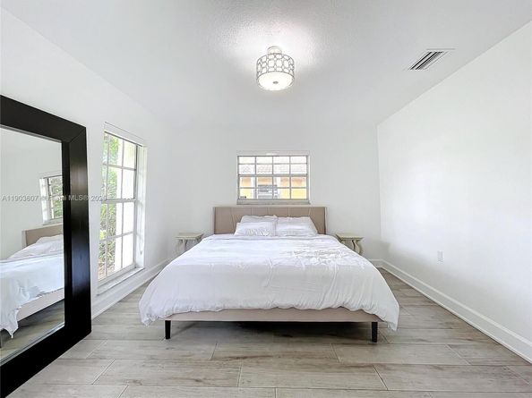 4740 N 31st Ct, Hollywood FL 33021