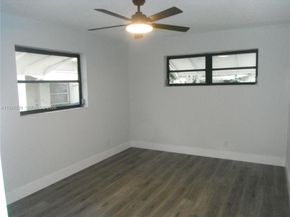 6855 NW 9th St, Margate FL 33063