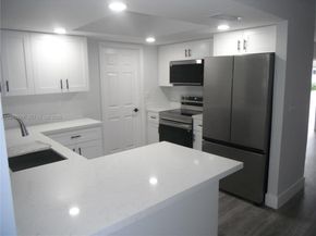 6855 NW 9th St, Margate FL 33063