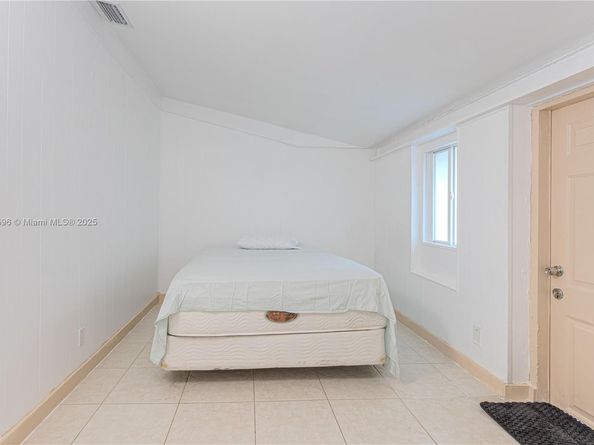 921 N 31st Ct, Hollywood FL 33021