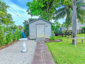 921 N 31st Ct, Hollywood FL 33021