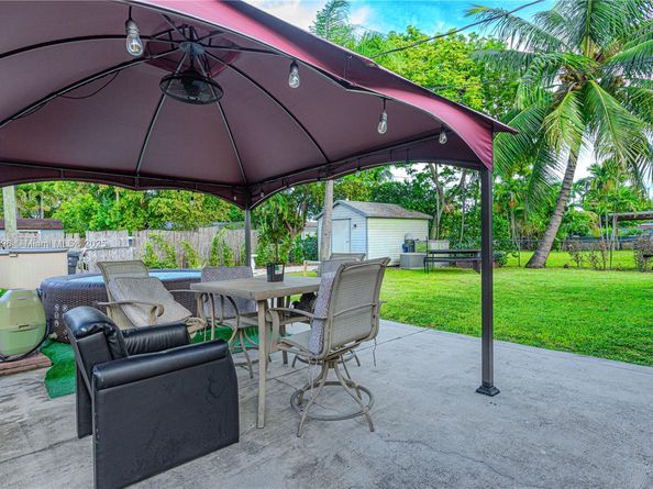 921 N 31st Ct, Hollywood FL 33021