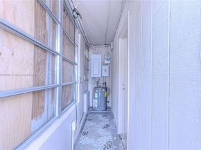 921 N 31st Ct, Hollywood FL 33021
