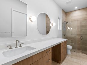 7605 SW 71st Ave, Miami FL 33143